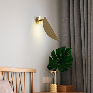 Modern Gold Wall Sconce | Lumilya